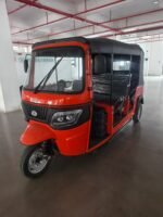 Three-row electric tuktuk - Image 5